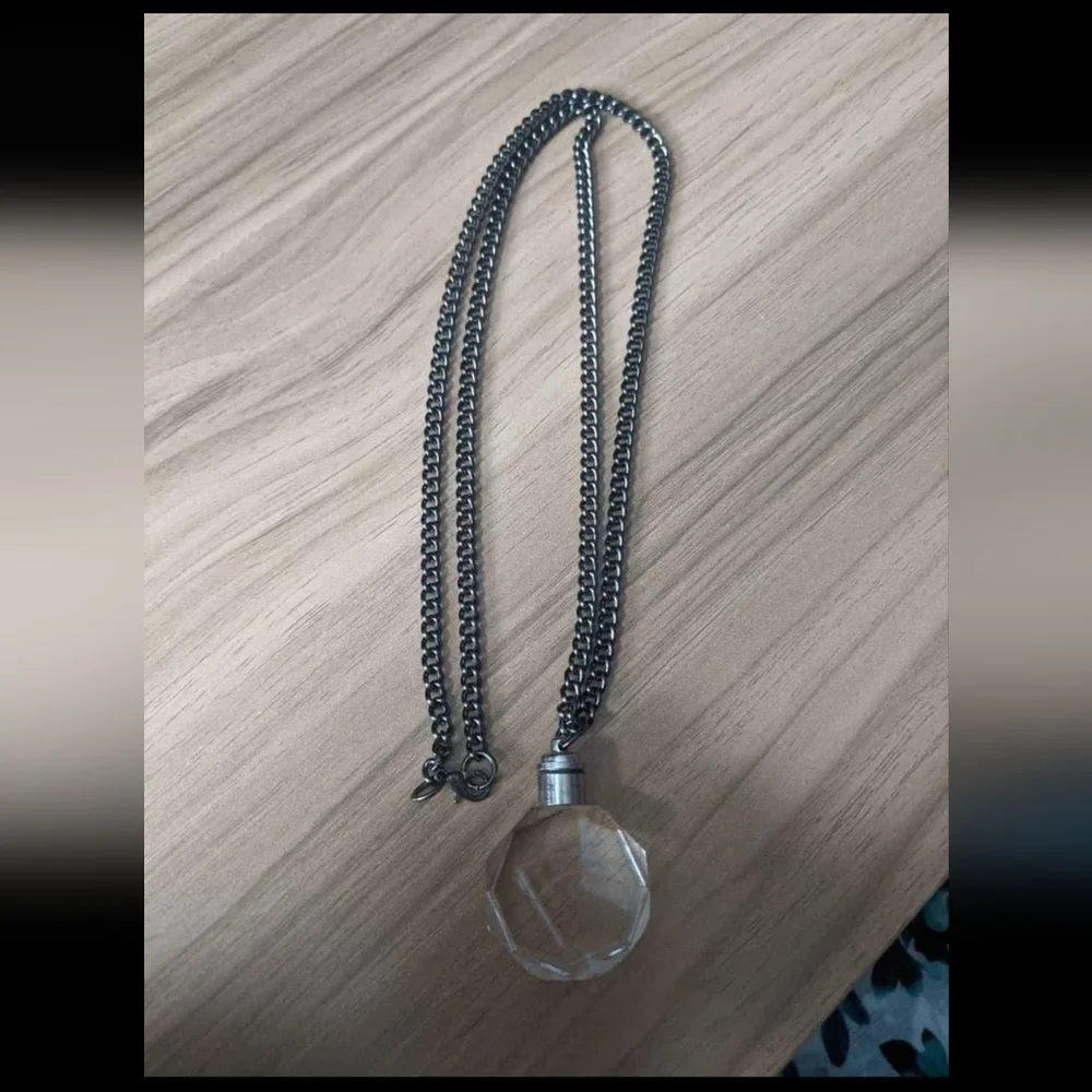 Akibento "Spirit Reaper" Soul Eater Light Up Necklace - Picture 5 of 5